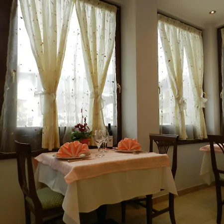 Belvedere Hotel 3*